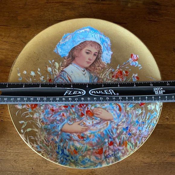 “Lily” by Edna Hibel Collectable Plate - Picture 9 of 9
